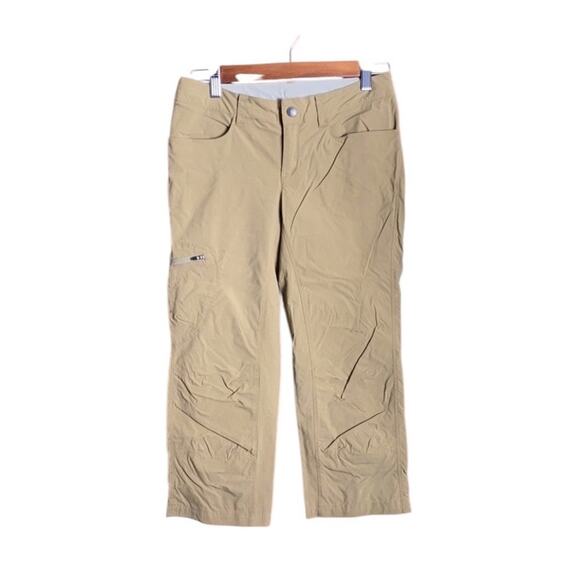 Patagonia Size 2 Khaki Cargo Cropped Pants Capri Outdoor Hiking Neutral FLAW!! - Picture 1 of 9